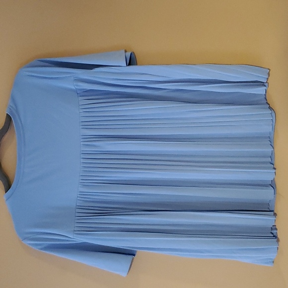 Max Mara Leisure Pleated Back Top In Blue Size M NWOT'S - Picture 5 of 11